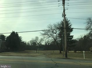 186 Mountain Rd, Pasadena, MD 21122