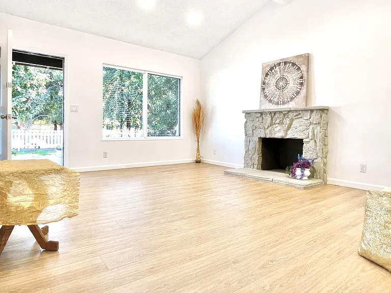2365 Fallingtree Dr — Photo 9
