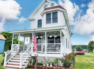 4484 Main St, Chincoteague Island, VA 23336