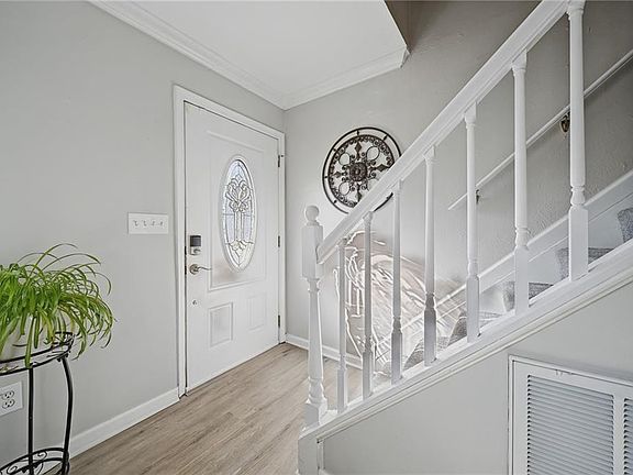 3rd image of 848 Aragona Blvd