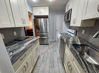 828 N Stiles St, Linden, NJ 07036