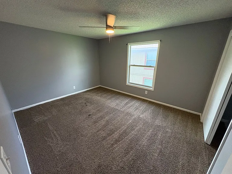 6720-6732 W Par Ln — Photo 12