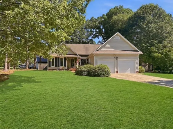115 Juniper Ct, Raeford, NC 28376