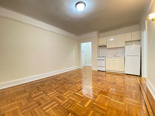 5th image of 41-42 44th St #319