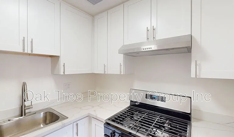 1520 Castro St #11 — Photo 6
