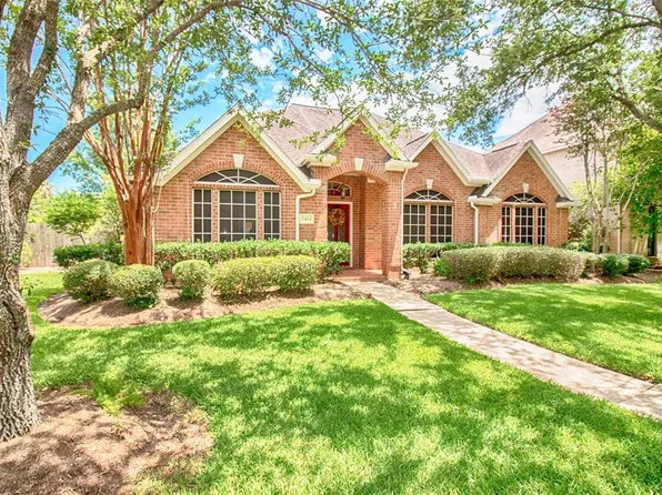 2454 Lakeside Dr, Seabrook, TX 77586