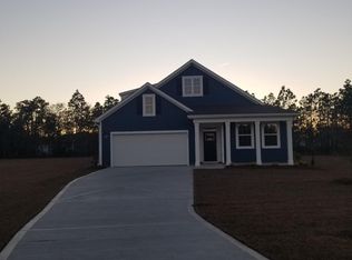 103 Dixon Pond Dr, Newport, NC 28570