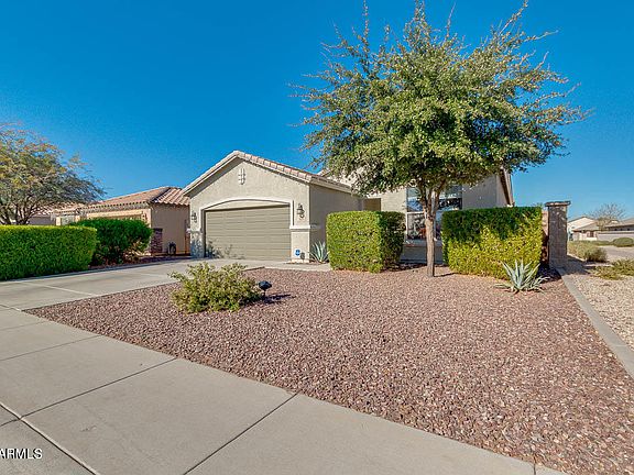3rd image of 2070 W San Tan Hills Dr