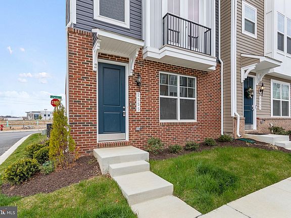 2nd image of 2555 Grangemill Ln
