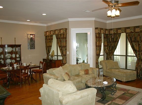 2nd image of 5345 Courtyard Dr