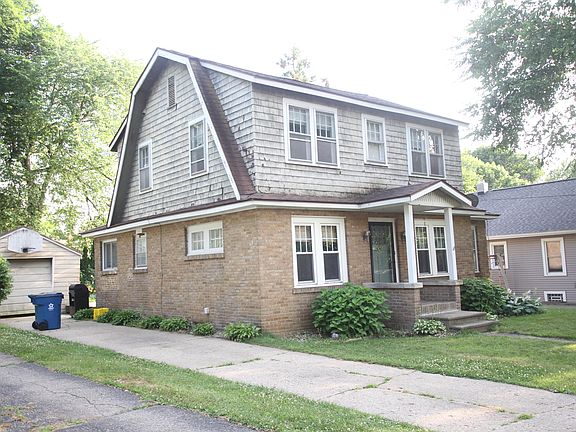 2nd image of 210 E Oak Grove Ave