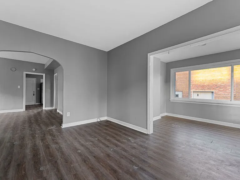 212 W 8th Ave — Photo 6