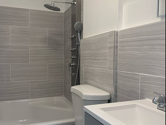 4th image of 238 E 82nd St APT 4D