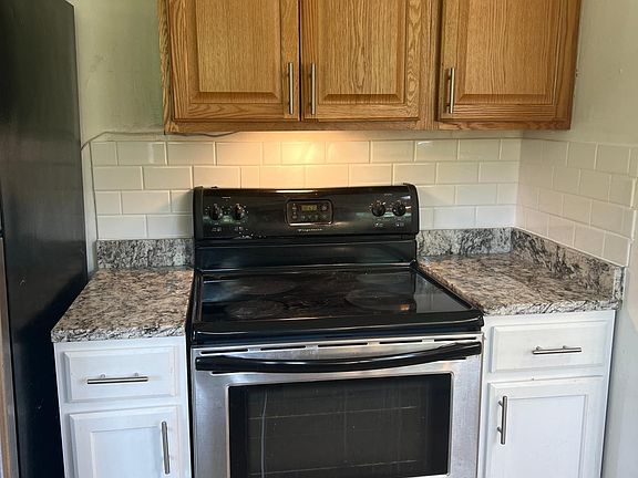 2nd image of 3024 Ravenna St