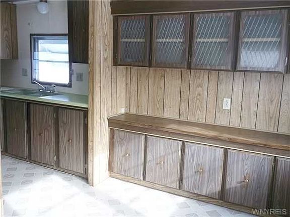2nd image of 1086 Creekside Dr