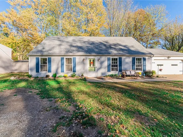 223 Parsons Dr, Avon Lake, OH 44012