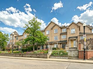 10 Cox Blvd #3, Markham, ON L3R4G2
