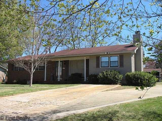 2nd image of 705 Winston St