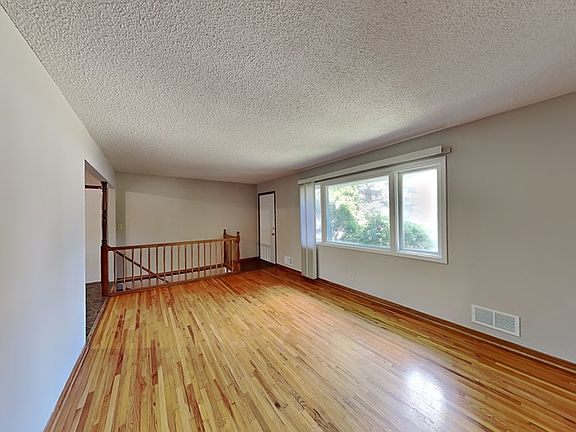 4th image of 1218 Skillman Ave E