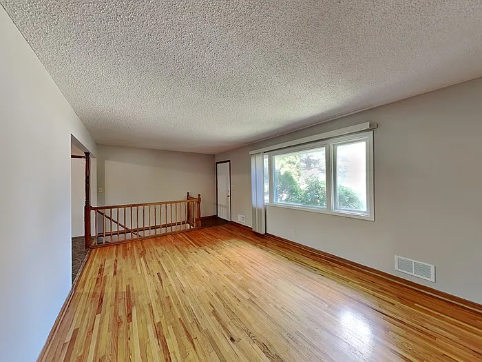 1218 Skillman Ave E — Photo 4