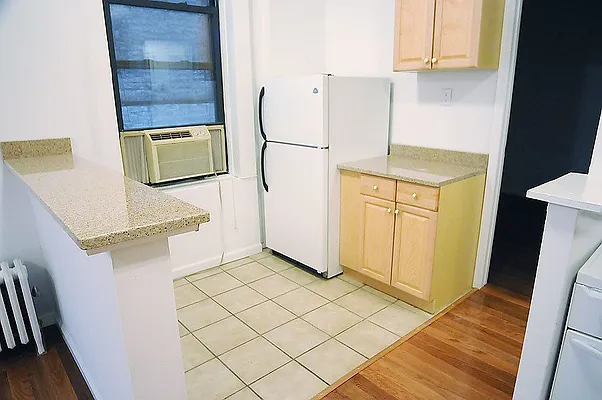 Rented by Aryeh Realty | media 32