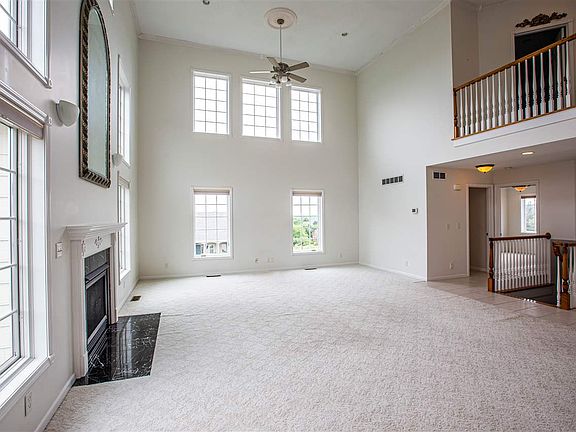 3rd image of 1511 Barrington Dr
