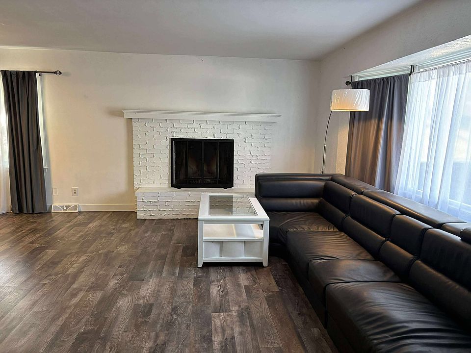 2nd image of 1111 Hillside Dr