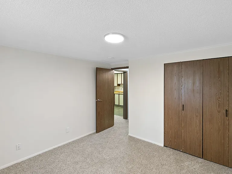 1373 Montgomery Ct — Photo 13