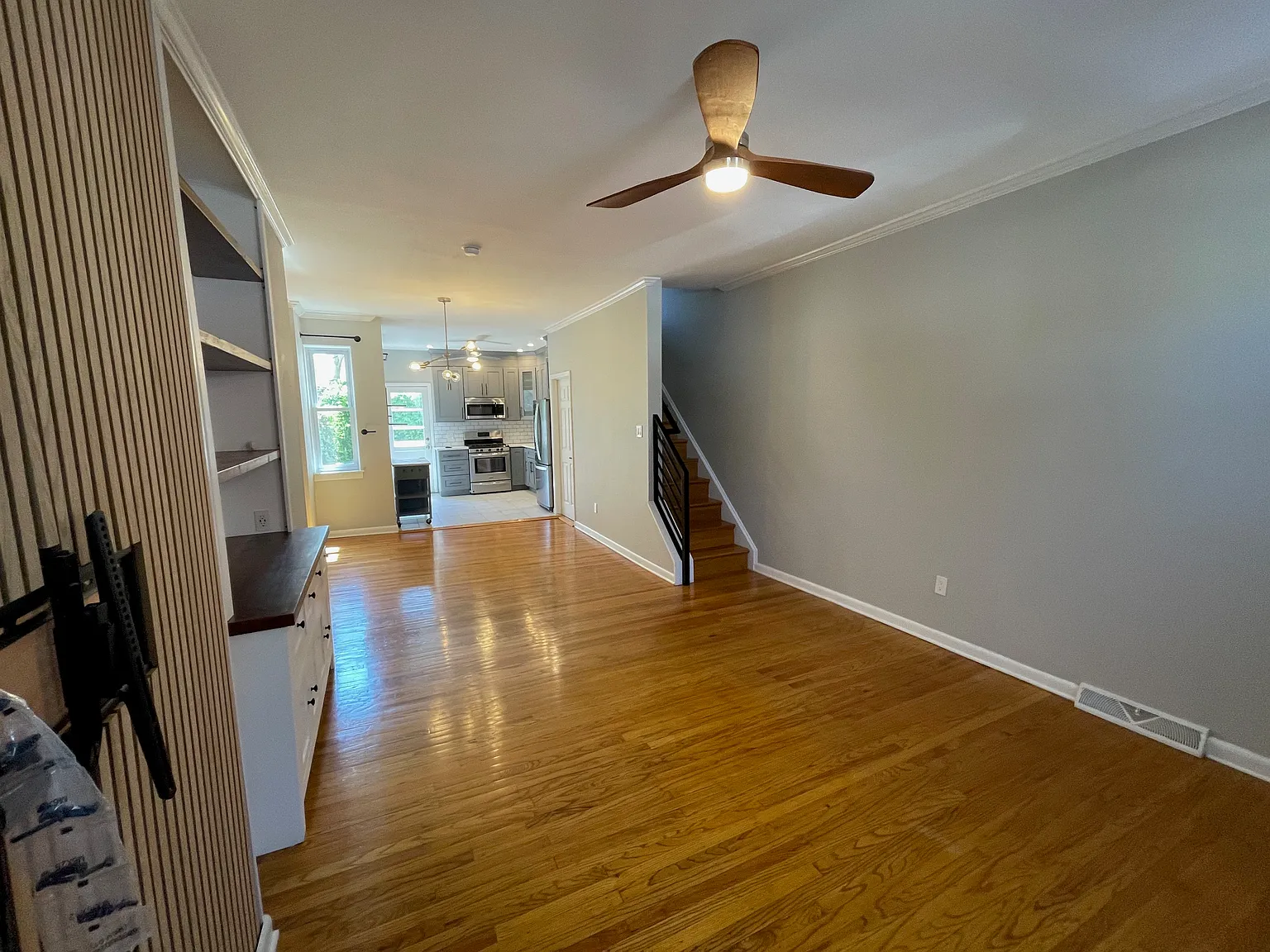3 bed, 1.5 bath, 1200 sqft, $3,300 — Photo 4