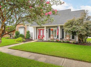 305 Chantilly Dr, Houma, LA 70360