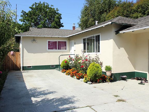3rd image of 7 N Eldorado St