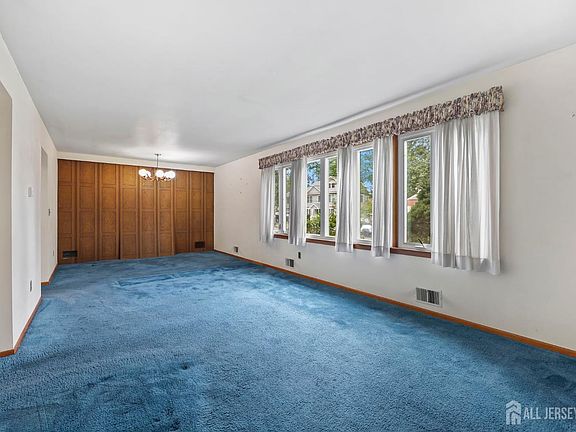 3rd image of 64 Berkley Ave
