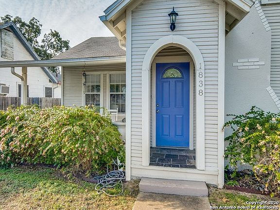 3rd image of 1838 W Gramercy Pl