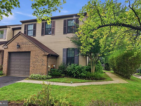 2nd image of 247 Parkview Way