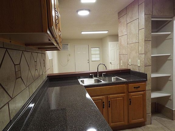 2nd image of 2519 Hicks Ave #1