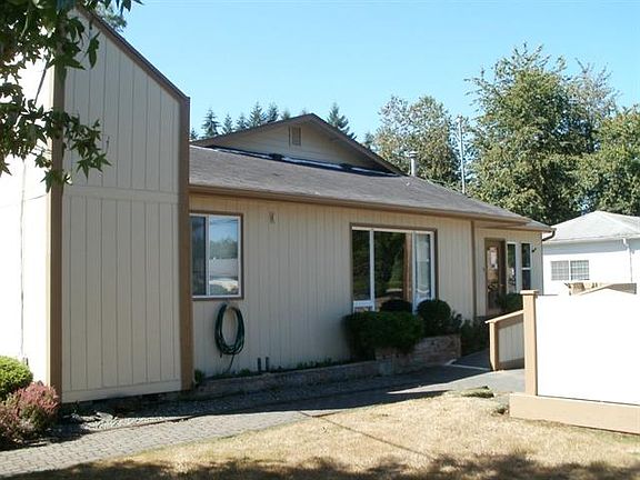 4th image of 4909 Lacey Blvd SE