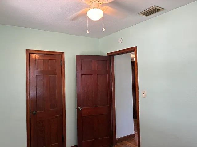 8034 Wakefield Ave — Photo 10