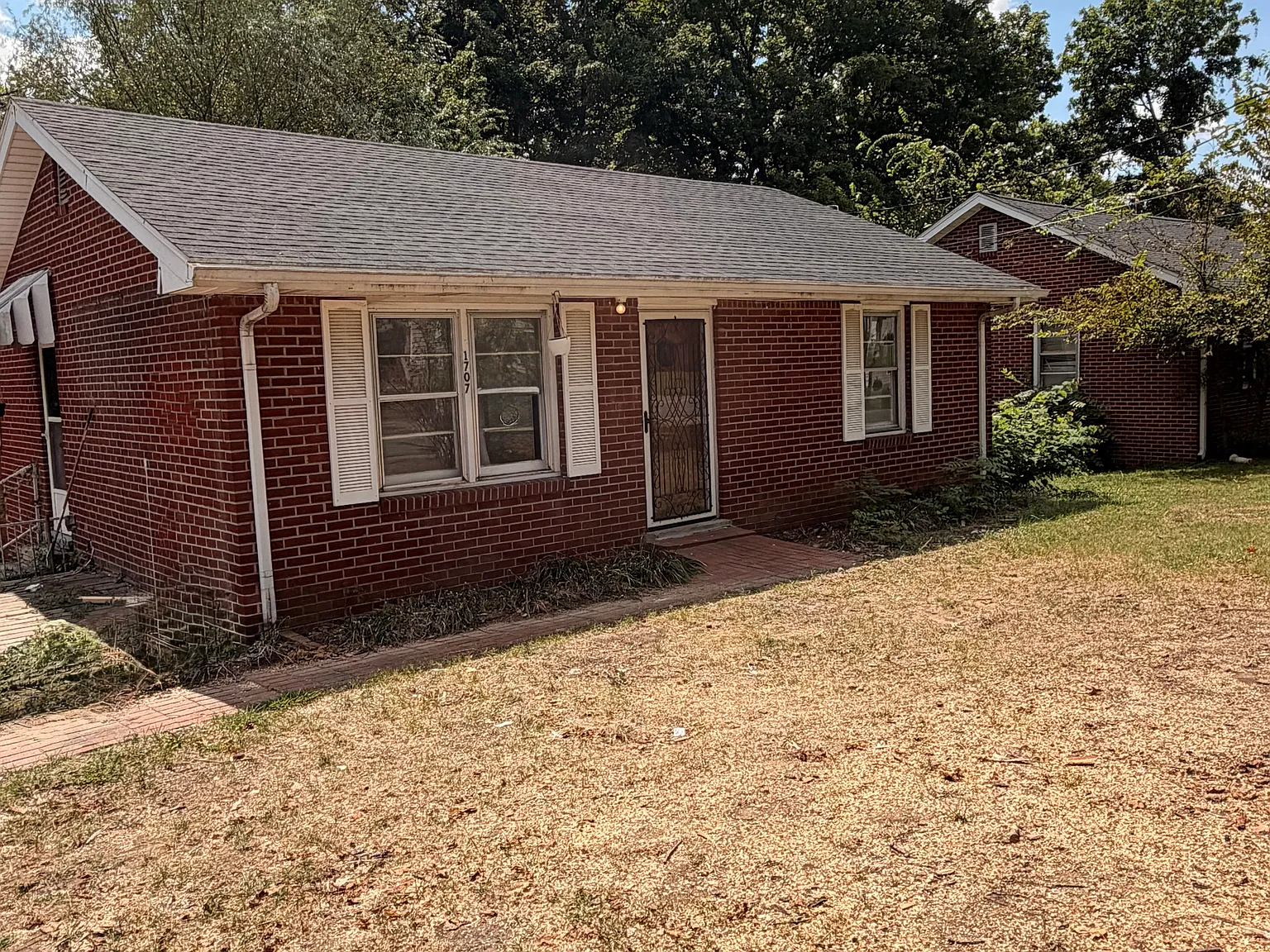 2 bed, 800 sqft, $900 — Photo 1