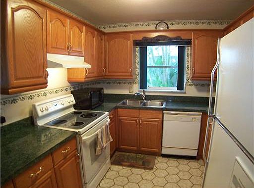 4th image of 427 Griswold Dr