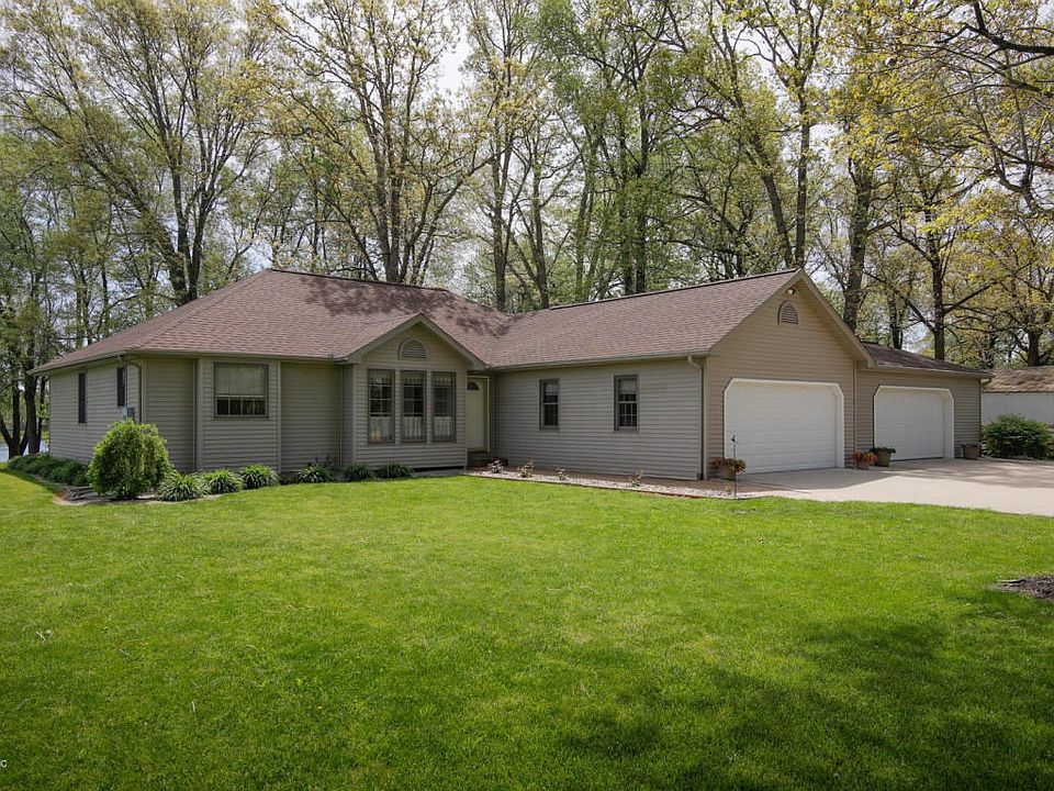 4011 Case Dr-102