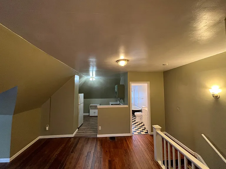 1212 Delaware Ave #4 — Photo 8