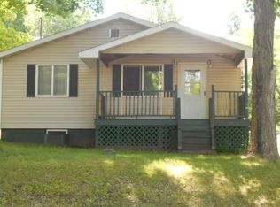 1424 Ridge St, Niagara, WI 54151