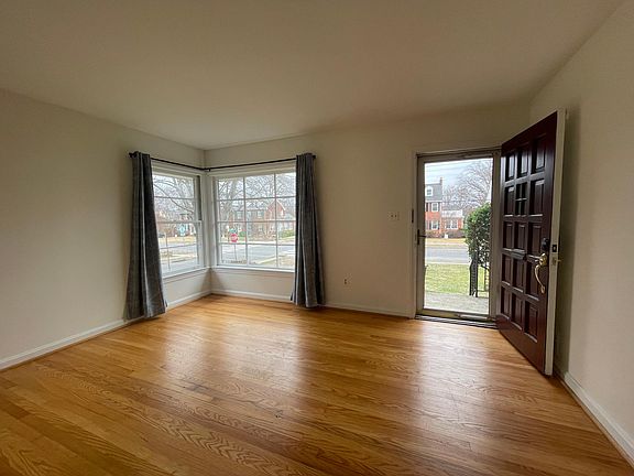 2nd image of 306 Russell Rd