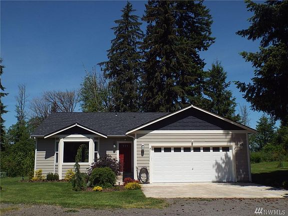 3rd image of 221 Tanglewood Dr