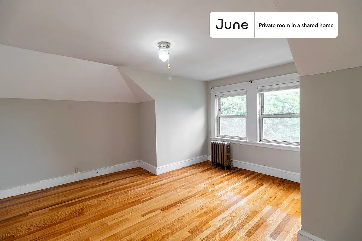 Building Photo - 61 Putnam Rd #C