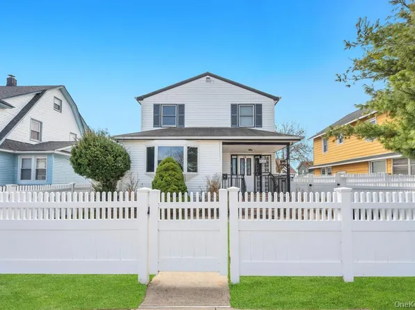 24 Pleasant Avenue, Roosevelt, NY 11575