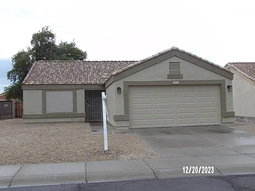 2043 S Thunderbird Dr Photo 1