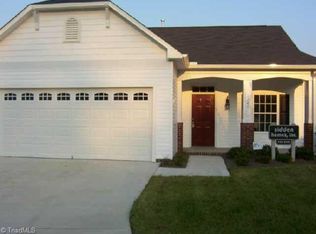16 Seasons Chase, Winston Salem, NC 27103
