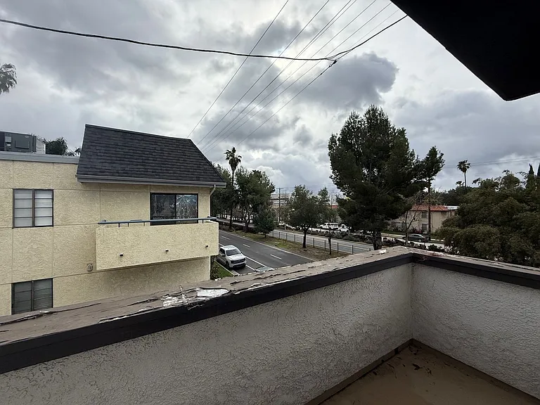 5400 Radford Ave — Photo 7