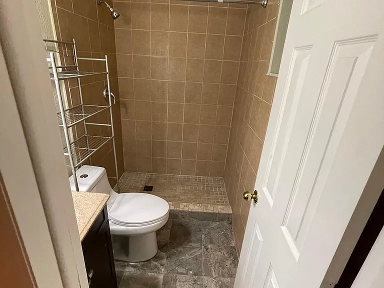3715 NW 84th Ave — Photo 6